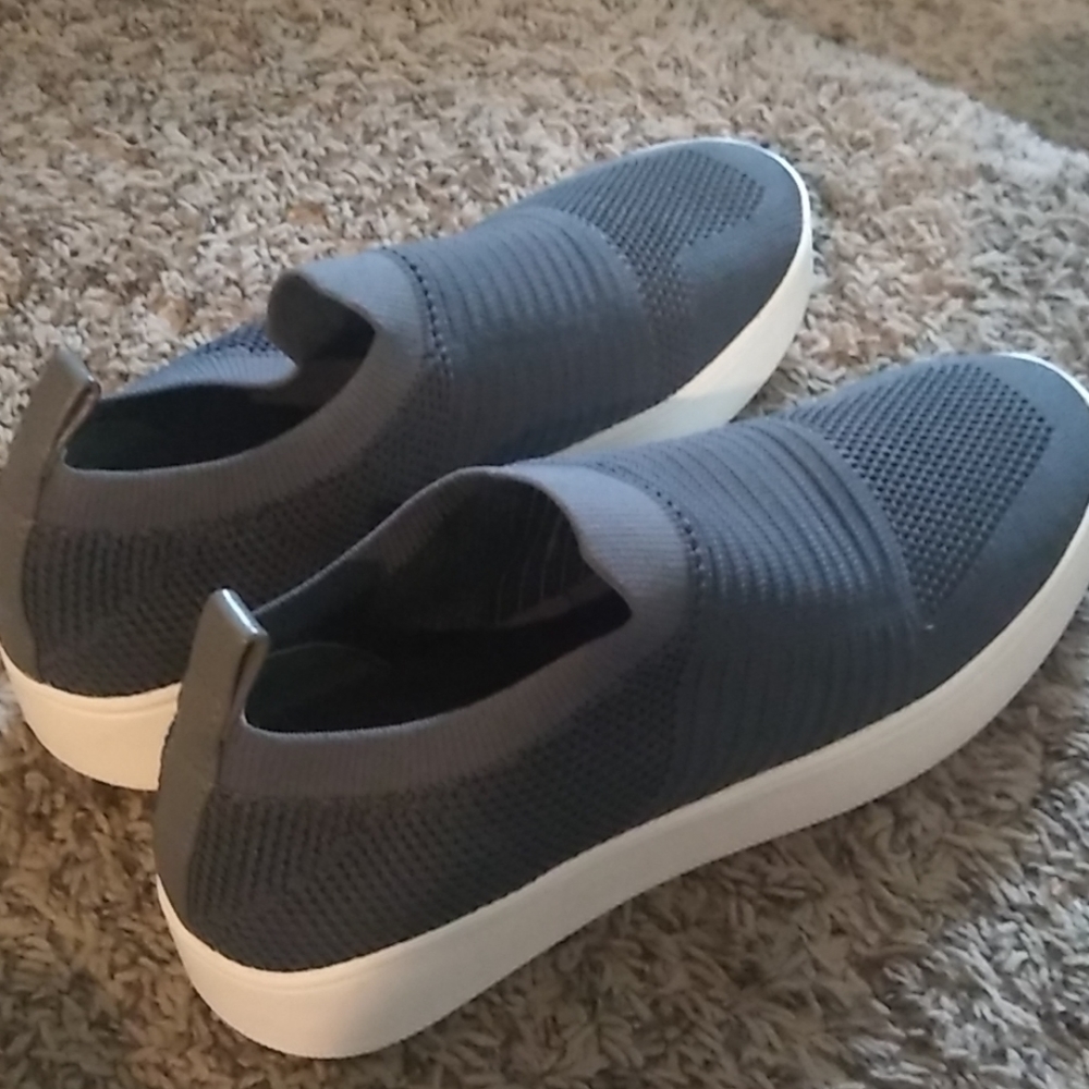 Steve Madden slip on shoes